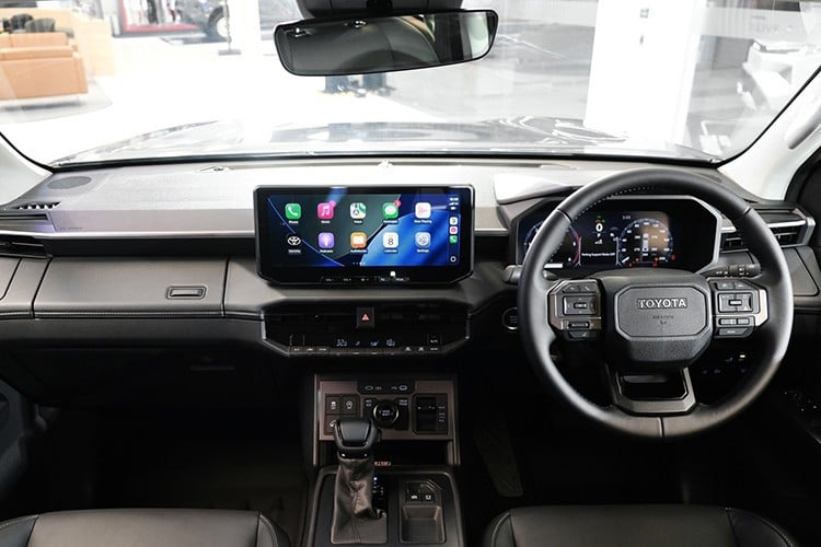 Toyota Hilux Travo Overland Side View